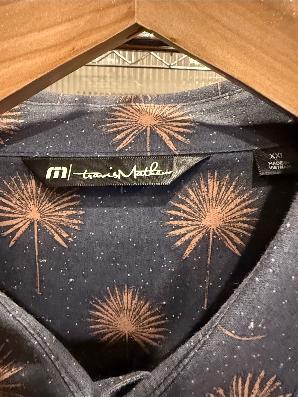 TravisMathew Men’s XXL Navy Palm Print Short Sleeve Button Up Shirt Golf Resort - Picture 2 of 4